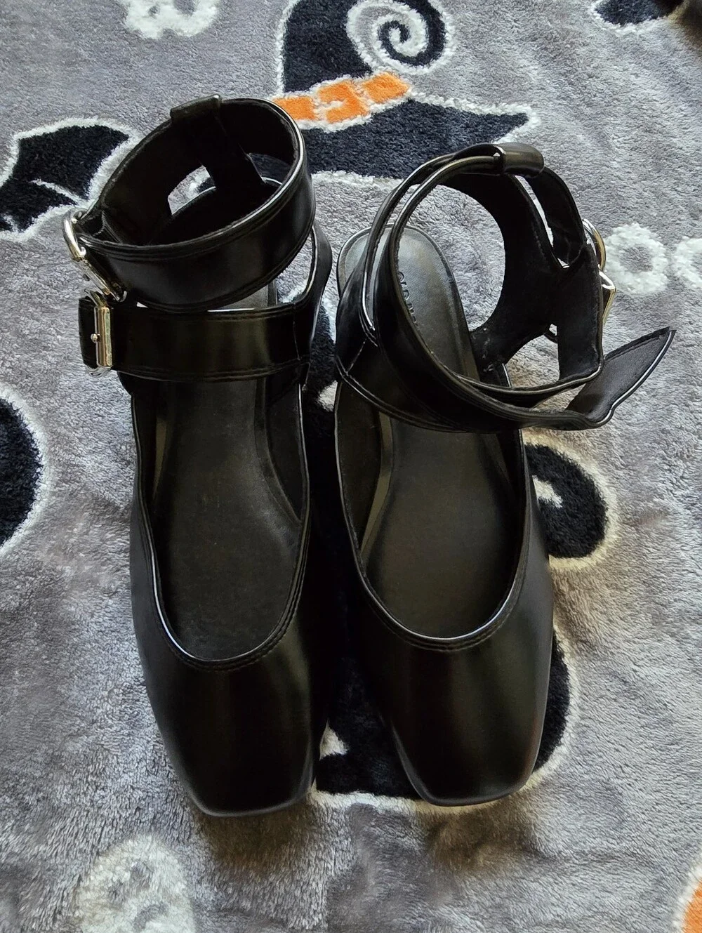Old Navy Double Buckle Flats Sandals Size 7.5 Women